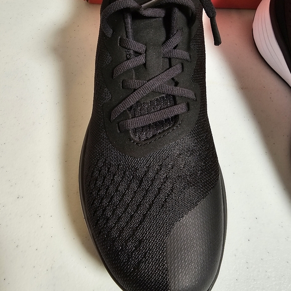 Lane-Eight The Relay Trainer Women's Size 8 - Picture 10 of 14